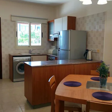 בית נופש Sea Paradise - Beachfront Escape With Sea View Polis