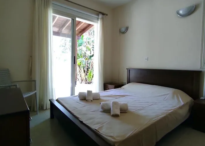 別荘 Sea Paradise - Beachfront Escape With Sea View *