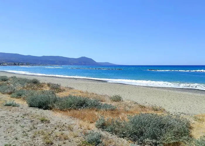 Sea Paradise - Beachfront Escape With Sea View 別荘 *