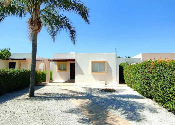 別荘 Sea Paradise - Beachfront Escape With Sea View *